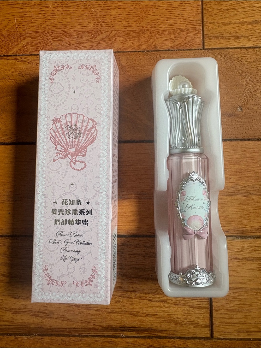 Flower Knows Pink Shell Pearl Nourishing Lip Glaze - Pink